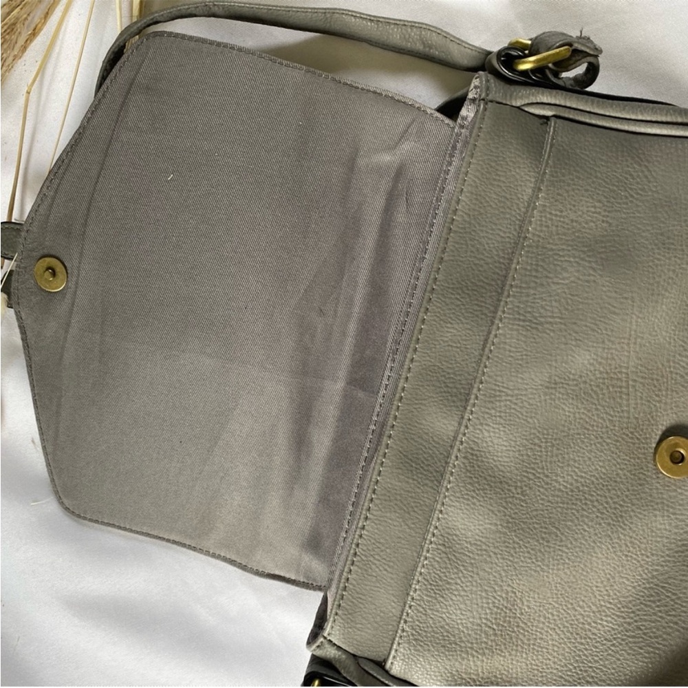 Chic gray Leather Crossbody Bag Merona - Picture 7 of 12